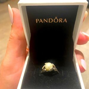 Pearl and Sterling Silver Ring - Pandora